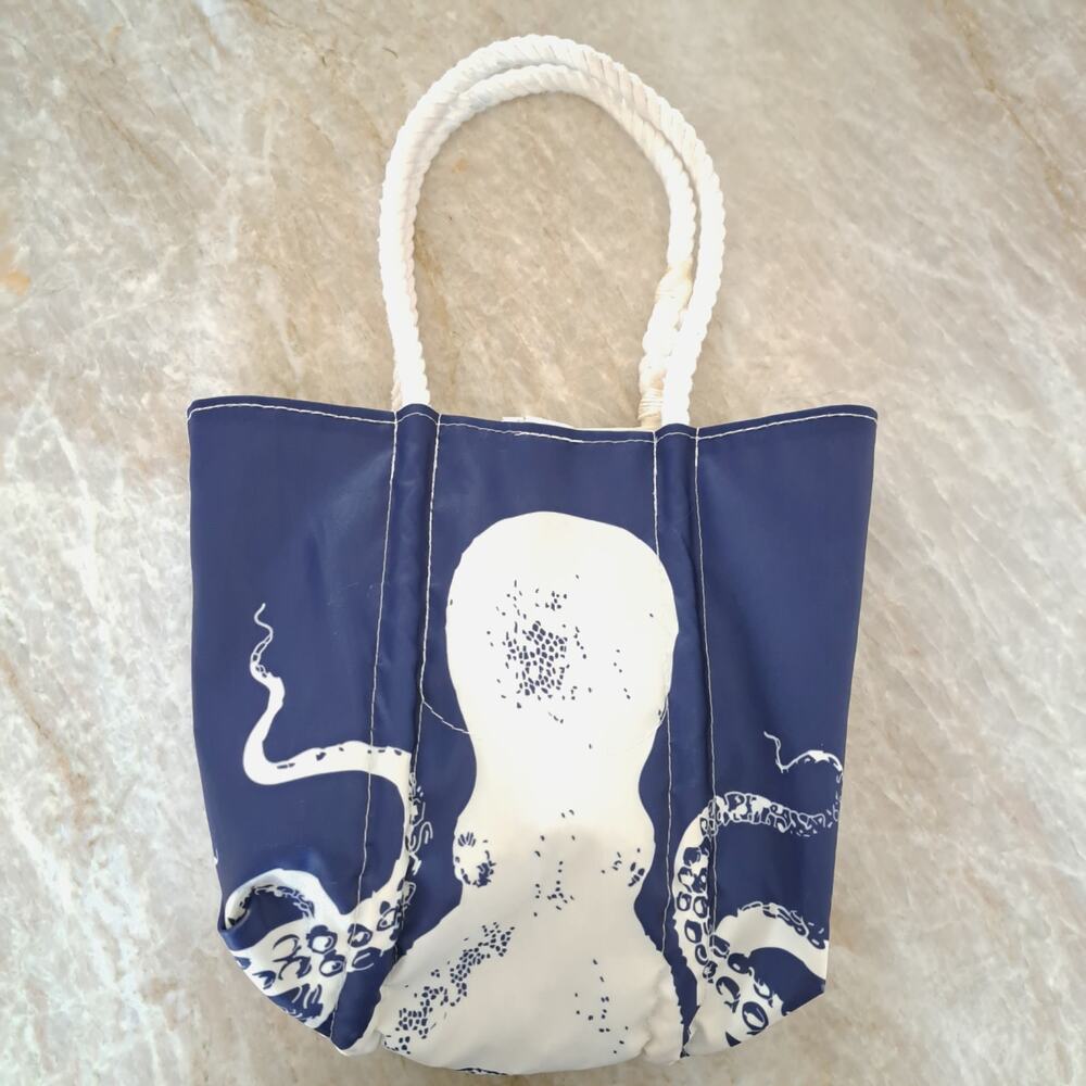 SEA BAGS Maine White on Navy Octopus Handbag Tote Sail Cloth Coastal Beachy - Picture 2 of 9